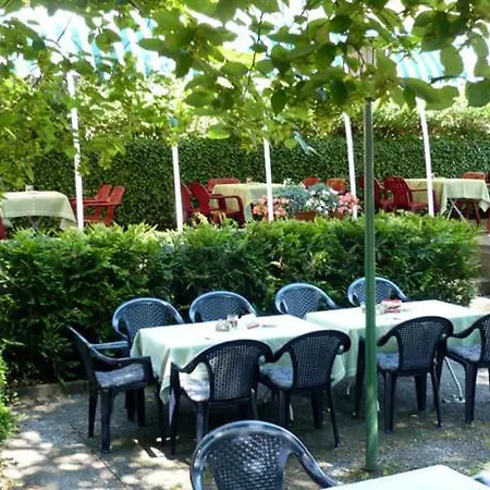 Strauss 3*