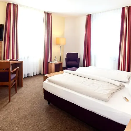 Hotel Strauss Hof (Bavaria)